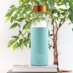 Irisana Botella de Agua Borosilicato y Bambú Azul